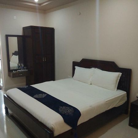 Jnr Grand Hotel Madanapalle ภายนอก รูปภาพ